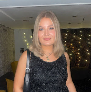 Meet your Posher, Hawys